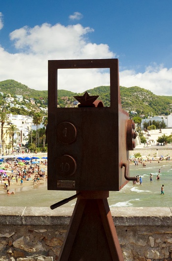 Estátua de câmera de cinema em Sitges